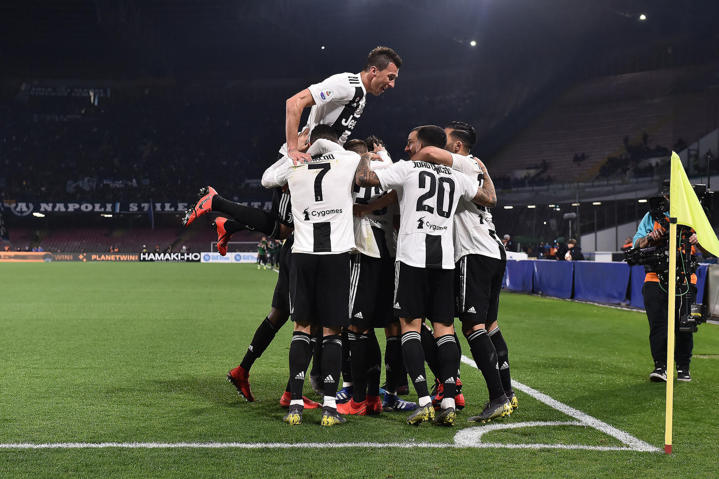 還有著強硬 還有著強硬