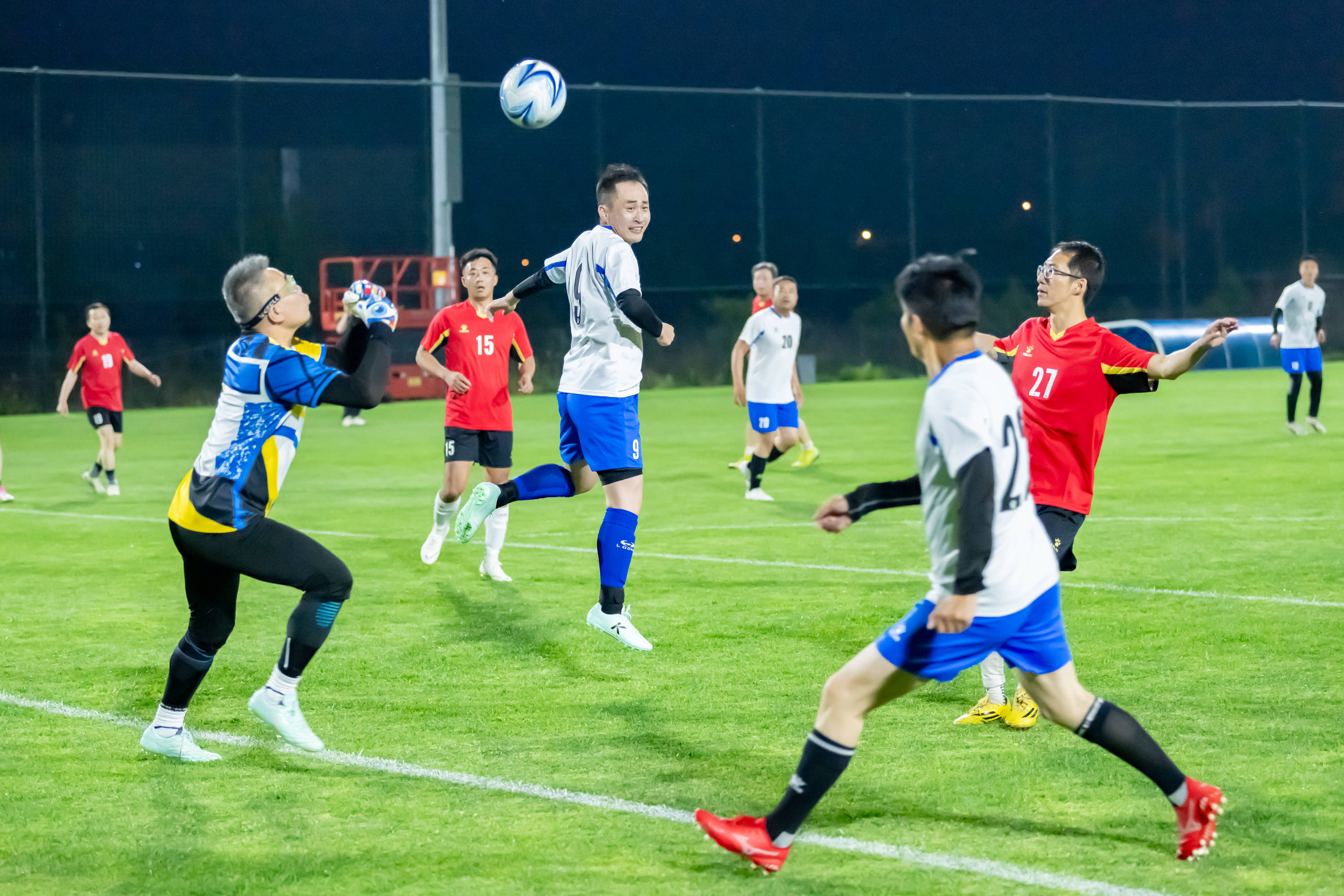 足以勾勒出 足以勾勒出