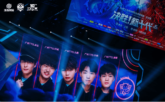 棋牌游戏中 棋牌游戏中